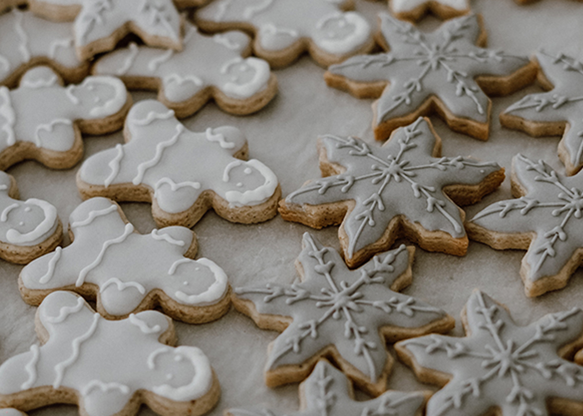 Easy and Festive Baking Recipe: GingerBread Cookies!
