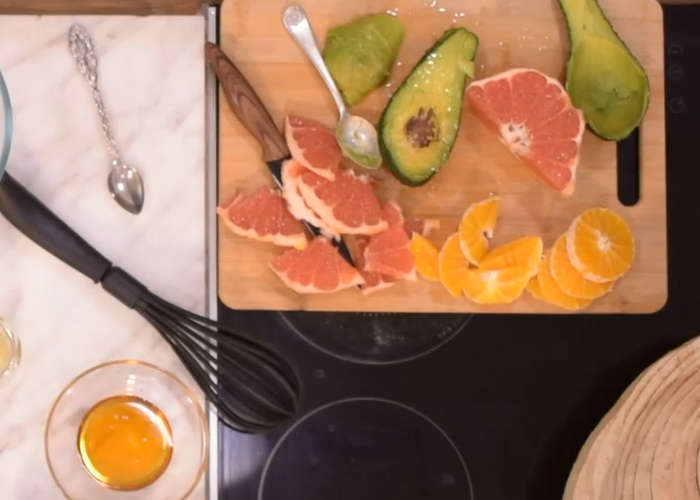 Σαλάτα με αβοκάντο, εσπεριδοειδή και βινεγκρέτ πορτοκαλιού από την Αθηνά Λοϊζίδου