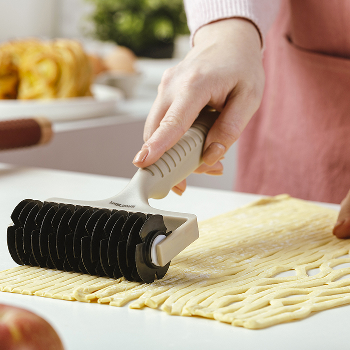 Lattice Dough Cutter