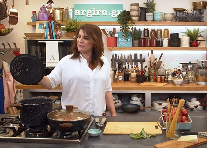 Μακαρονάδα με σάλτσα ντομάτα (Napolitana) - Keep cooking by Argiro Barbarigou