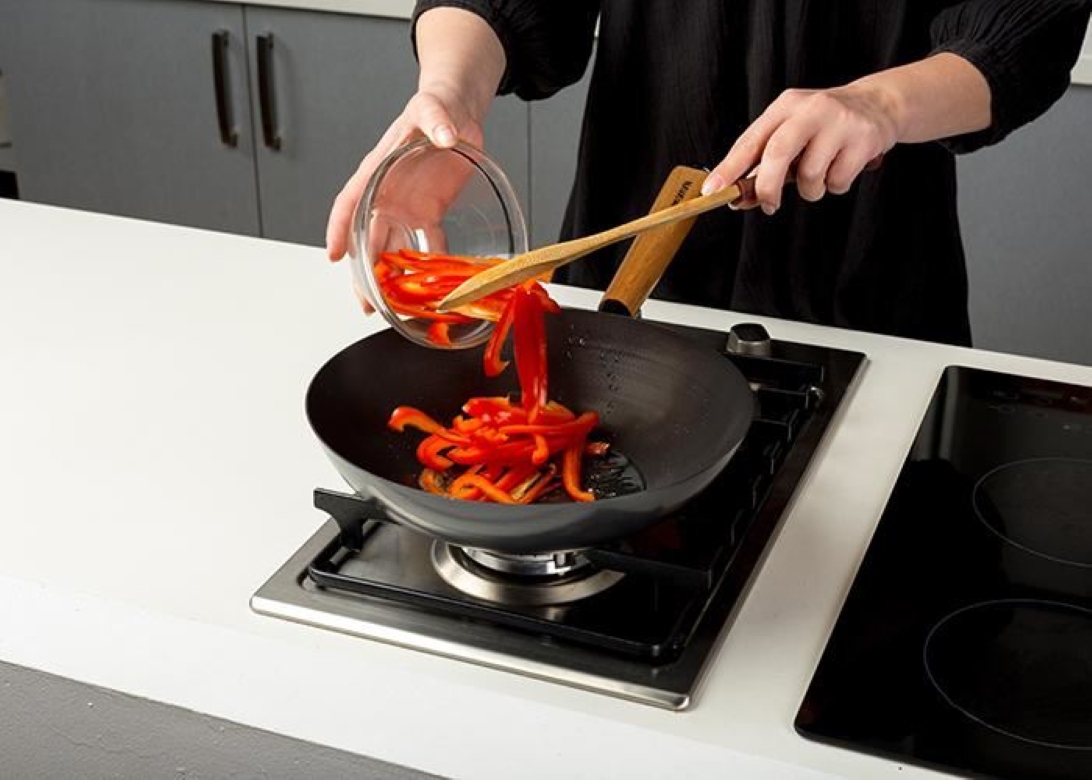 Your first recipe in Wok pan: What should you pay attention to?