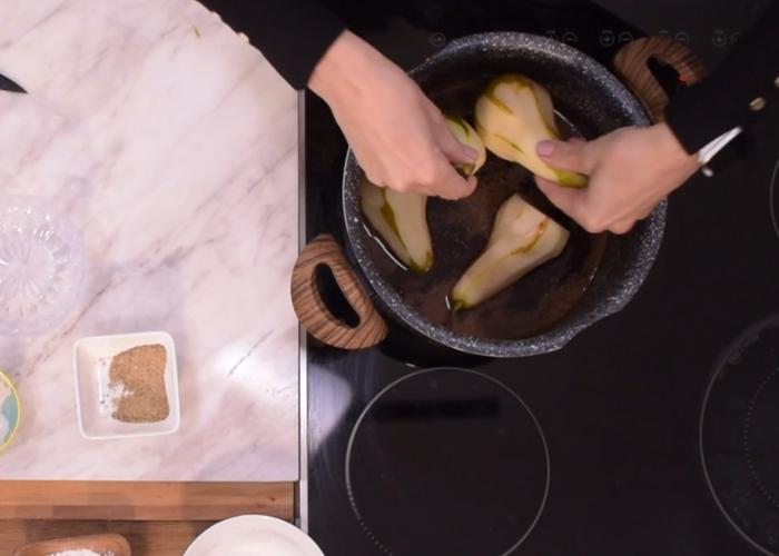 Κέικ με αχλάδια από την Αθηνά Λοϊζίδου