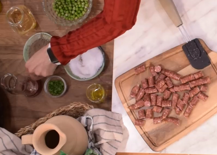 Χωριάτικα λουκάνικα με πουρέ από την Αθηνά Λοϊζίδου 