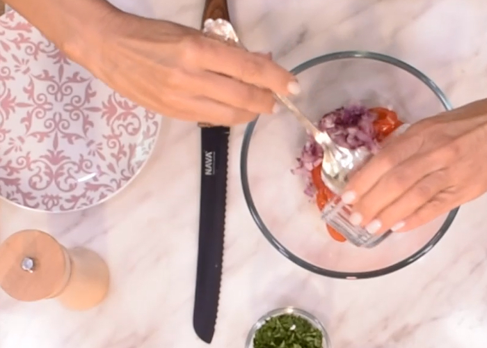  Φέτα ψητή στο λαδόχαρτο με ντομάτα και ελιές από την Αθηνά Λοϊζίδου