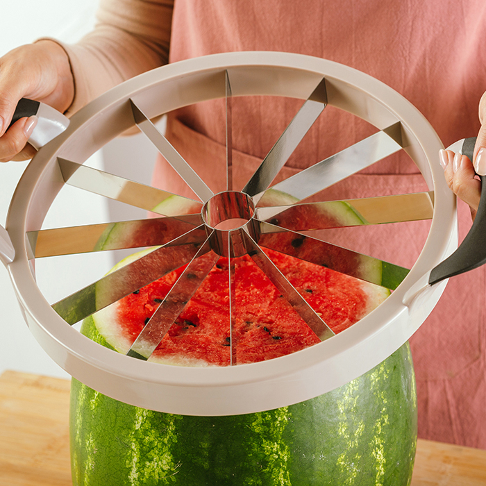 Effortless Fruit Cutting with Stainless Steel Watermelon Slicer