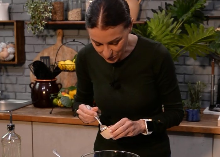 Αραβικό κοτόπουλο με σαλάτα από την Αθηνά Λοϊζίδου