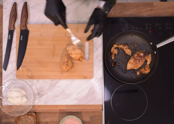 Ασιατικά brioche rolls με κοτόπουλο από την Αθηνά Λοϊζίδου