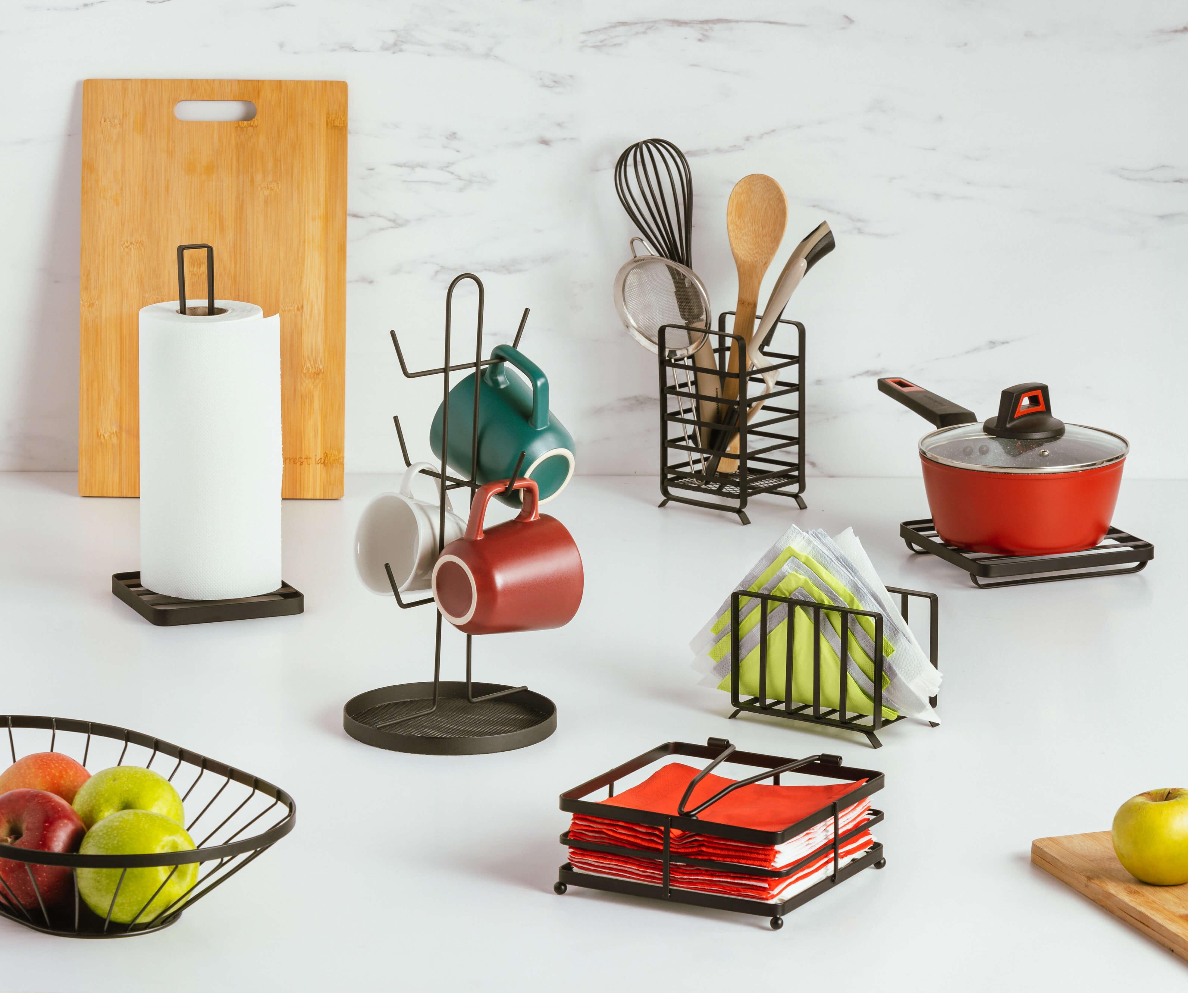 Kitchen organization with NAVA products: Practical ideas and storage solutions